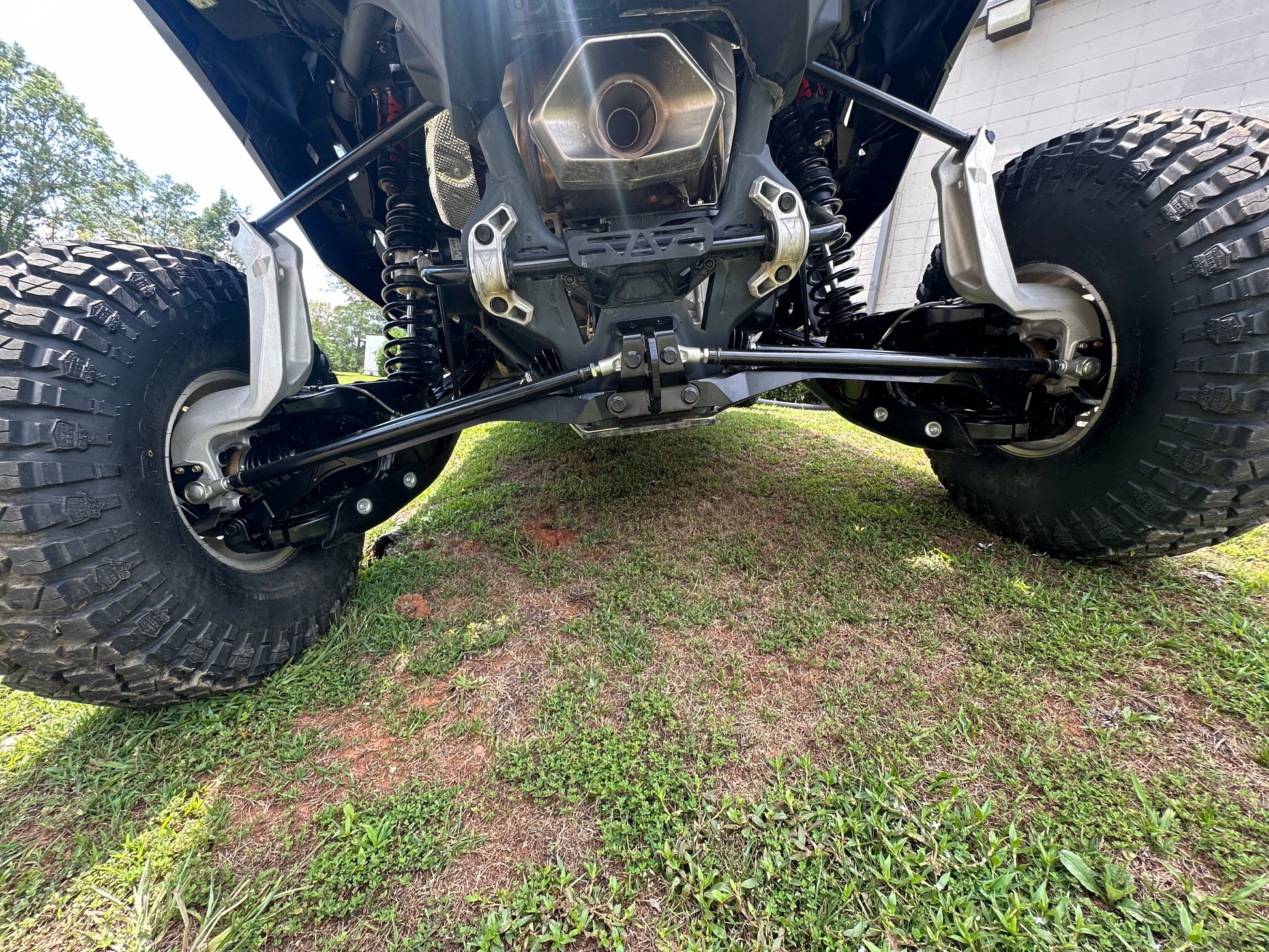 Dirt Monkey Performance High Clearance Lower Radius Rods for Mav R