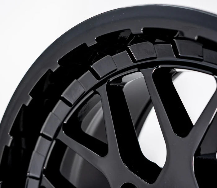 Valor V03 UTV Wheel Gloss Black